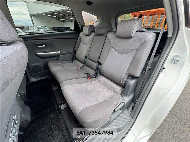 Toyota PRIUS ALPHA 2013-10 7223896-17