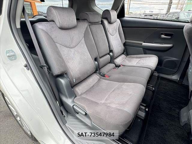 Toyota PRIUS ALPHA 2013-10 7223896-19