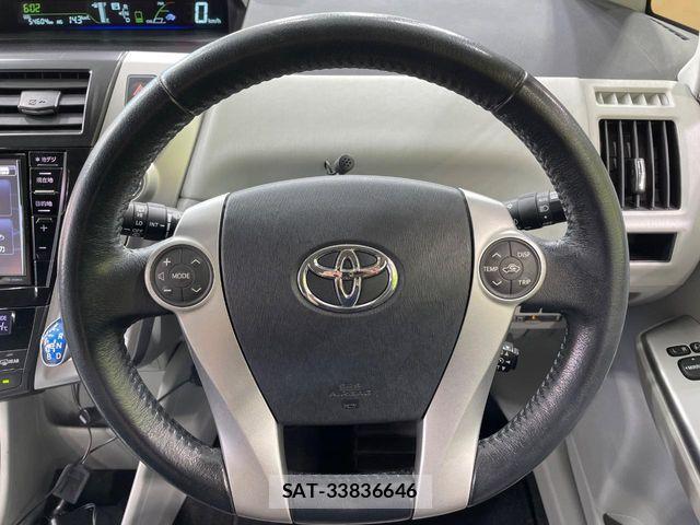 Toyota PRIUS ALPHA 2013-03 7216932-10