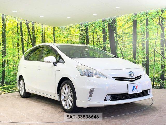 Toyota PRIUS ALPHA 2013-03 7216932-15
