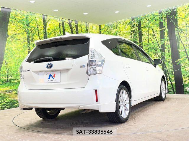 Toyota PRIUS ALPHA 2013-03 7216932-16