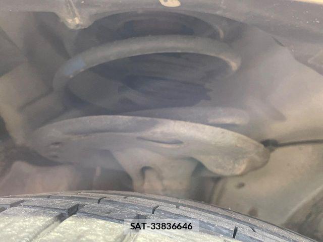 Toyota PRIUS ALPHA 2013-03 7216932-18