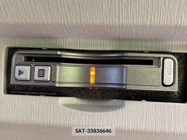 Toyota PRIUS ALPHA 2013-03 7216932-5