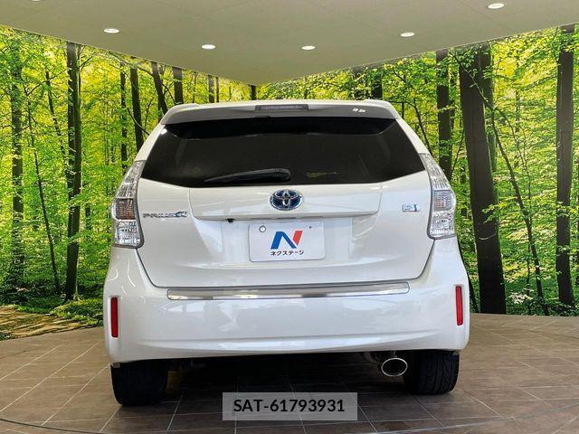 Toyota PRIUS ALPHA 2012-02 7223889-14