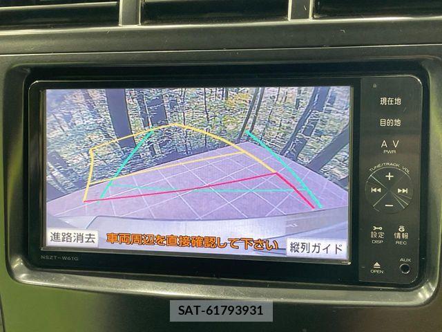 Toyota PRIUS ALPHA 2012-02 7223889-3
