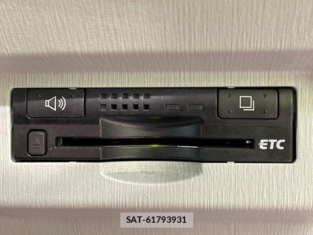 Toyota PRIUS ALPHA 2012-02 7223889-5