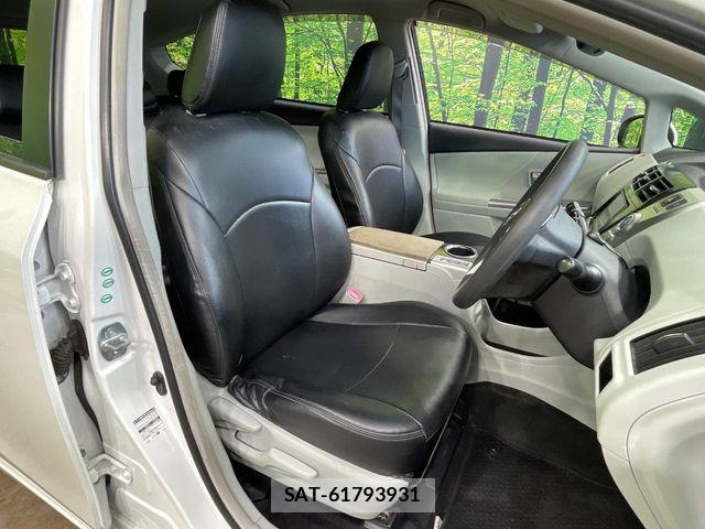Toyota PRIUS ALPHA 2012-02 7223889-7