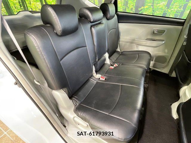 Toyota PRIUS ALPHA 2012-02 7223889-8
