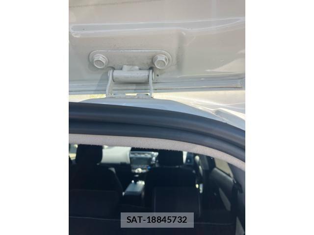 Toyota PRIUS ALPHA 2017-07 7223910-8