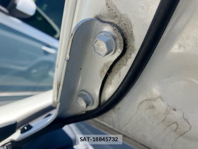Toyota PRIUS ALPHA 2017-07 7223910-11