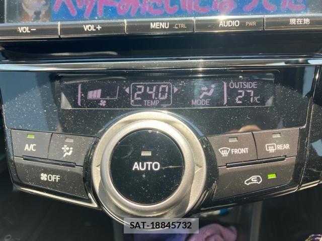 Toyota PRIUS ALPHA 2017-07 7223910-17