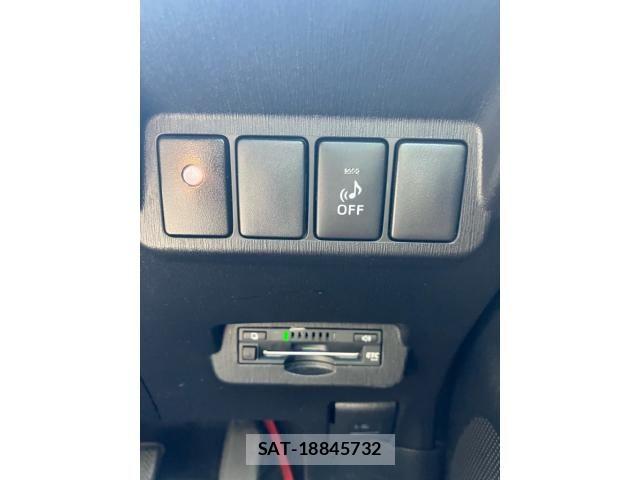 Toyota PRIUS ALPHA 2017-07 7223910-21