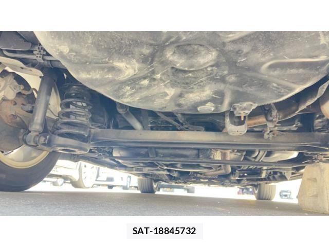 Toyota PRIUS ALPHA 2017-07 7223910-23