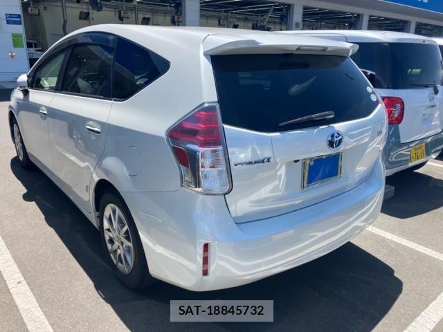 Toyota PRIUS ALPHA 2017-07 7223910-3