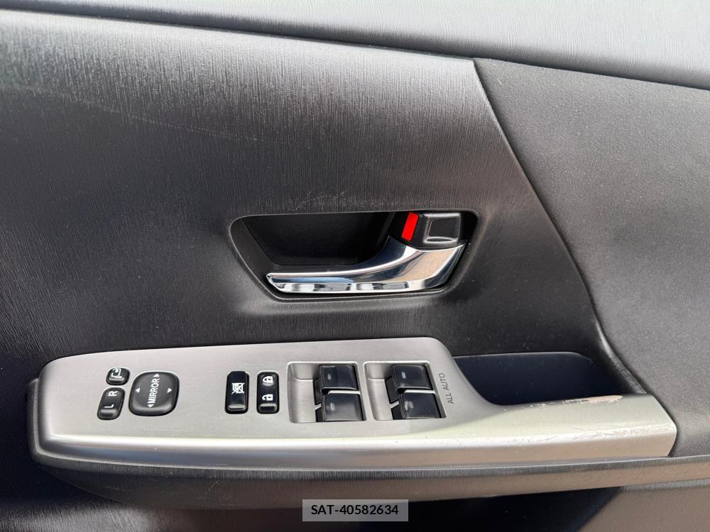 Toyota PRIUS ALPHA 2016-07 1320522-20