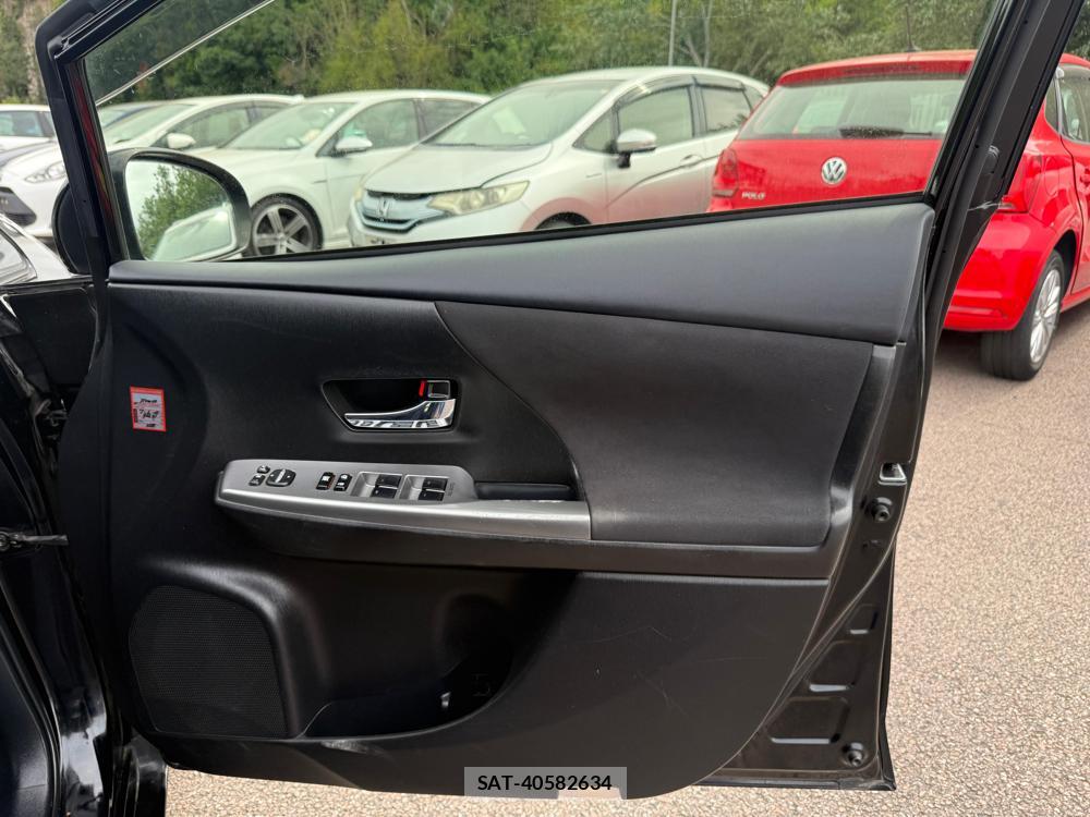 Toyota PRIUS ALPHA 2016-07 1320522-21