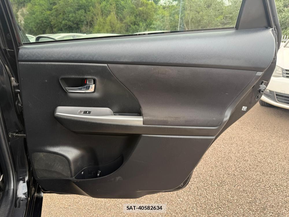 Toyota PRIUS ALPHA 2016-07 1320522-22