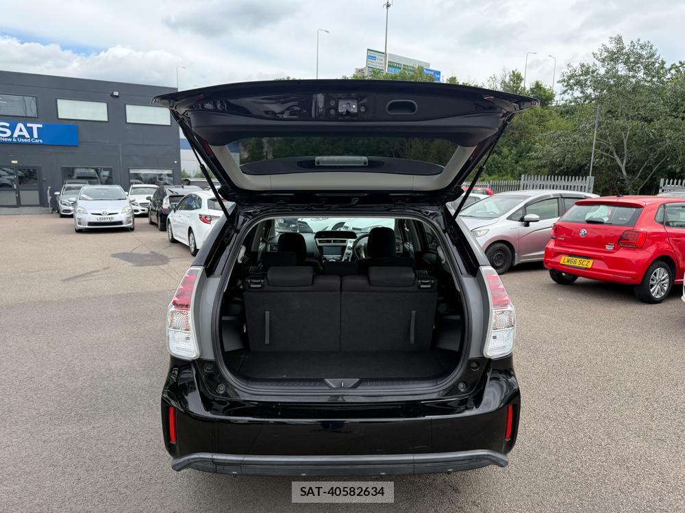 Toyota PRIUS ALPHA 2016-07 1320522-29