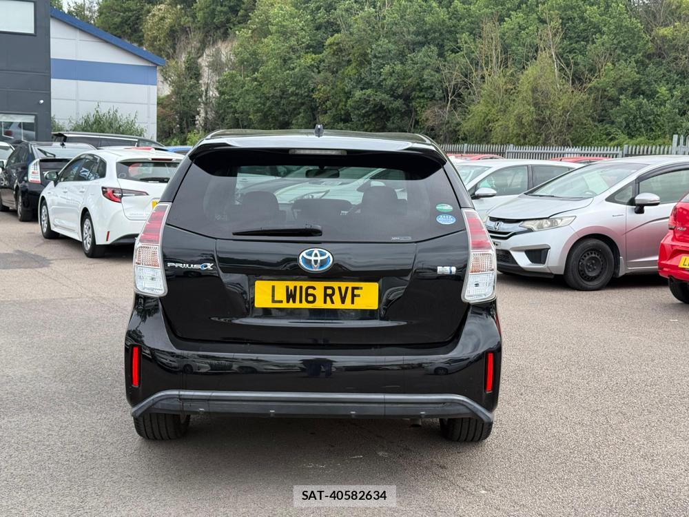 Toyota PRIUS ALPHA 2016-07 1320522-3