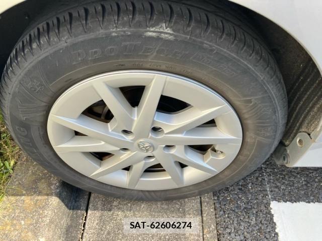 Toyota PRIUS ALPHA 2011-10 7223888-8