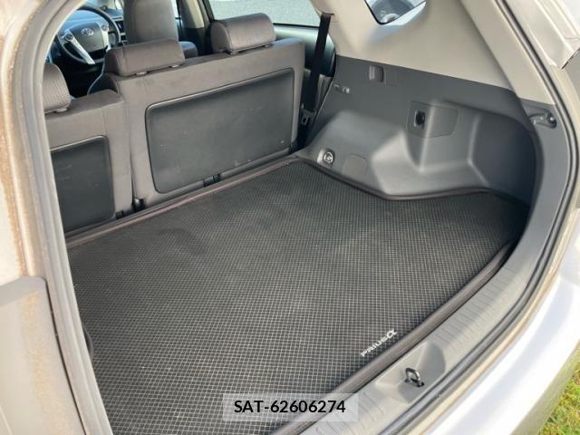 Toyota PRIUS ALPHA 2011-10 7223888-11