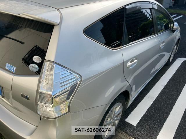 Toyota PRIUS ALPHA 2011-10 7223888-4