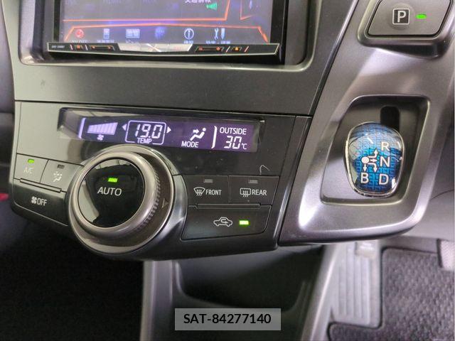 Toyota PRIUS ALPHA 2014-02 7223905-10
