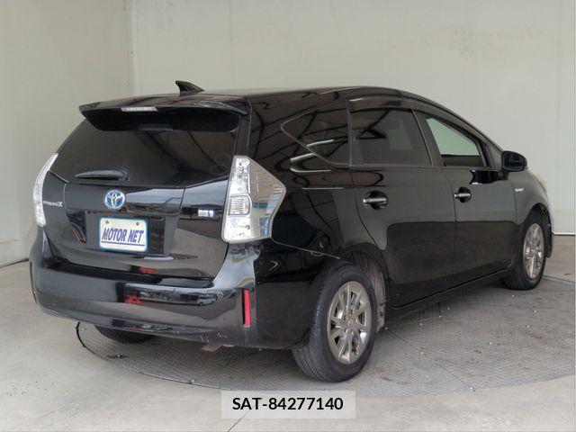 Toyota PRIUS ALPHA 2014-02 7223905-1
