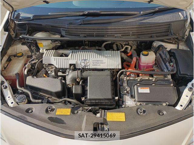 Toyota PRIUS ALPHA 2013-06 7223897-17