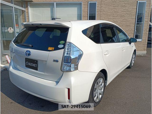 Toyota PRIUS ALPHA 2013-06 7223897-2