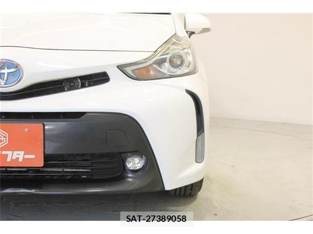 Toyota PRIUS ALPHA 2015-01 7215568-13