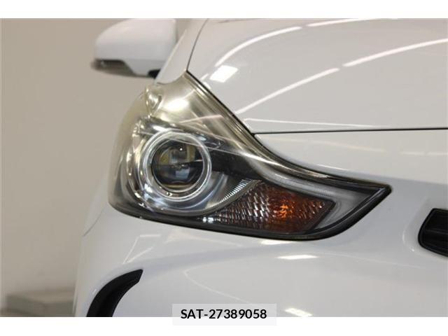 Toyota PRIUS ALPHA 2015-01 7215568-16