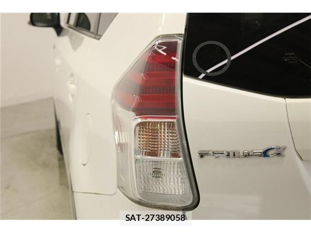 Toyota PRIUS ALPHA 2015-01 7215568-18