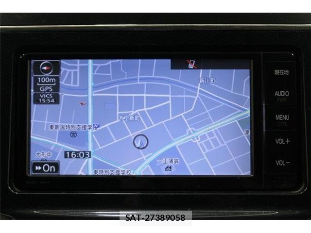 Toyota PRIUS ALPHA 2015-01 7215568-1