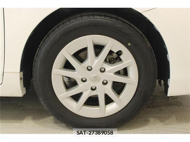 Toyota PRIUS ALPHA 2015-01 7215568-21