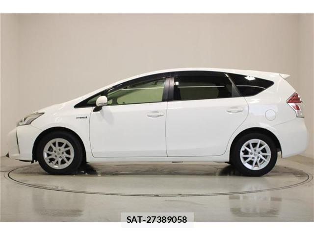 Toyota PRIUS ALPHA 2015-01 7215568-8