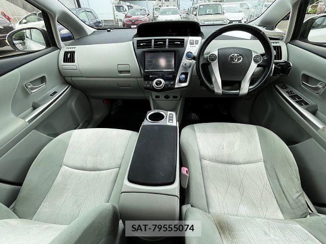 Toyota PRIUS ALPHA 2012-05 7216328-1