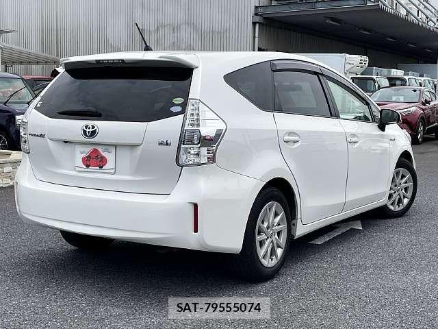 Toyota PRIUS ALPHA 2012-05 7216328-2