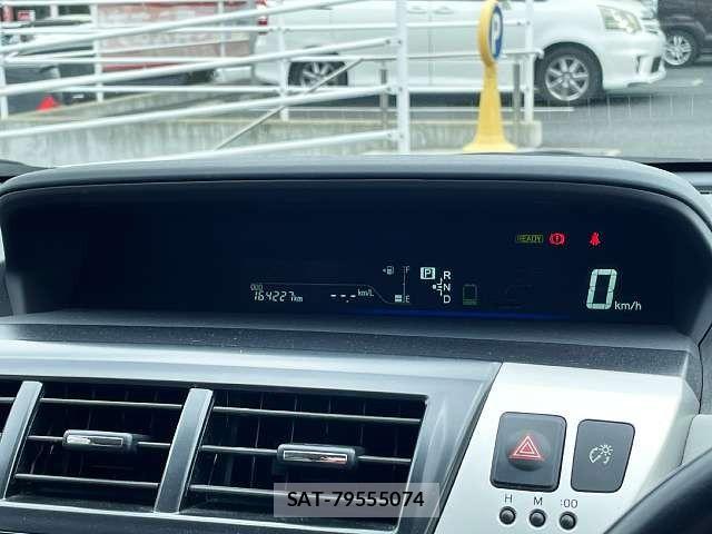 Toyota PRIUS ALPHA 2012-05 7216328-8