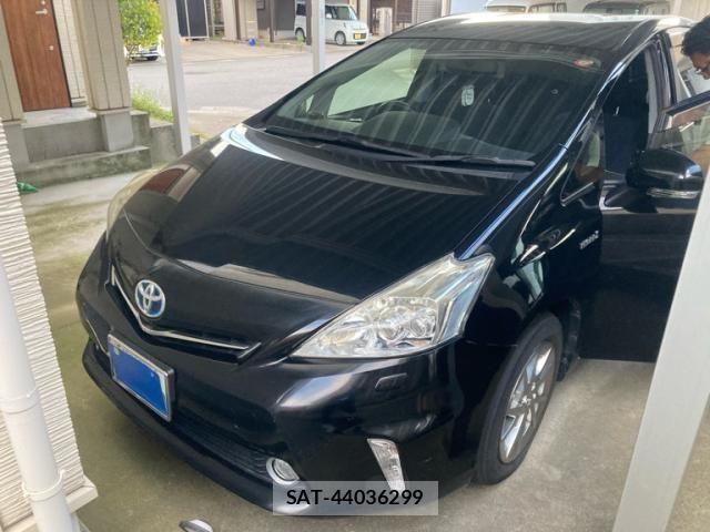 Toyota PRIUS ALPHA 2014-02 7251981-0