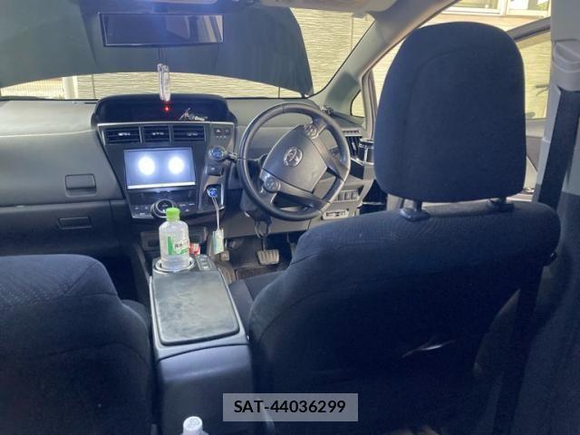 Toyota PRIUS ALPHA 2014-02 7251981-9