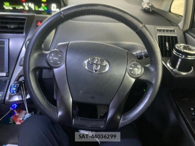 Toyota PRIUS ALPHA 2014-02 7251981-11