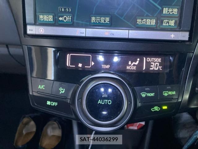 Toyota PRIUS ALPHA 2014-02 7251981-15