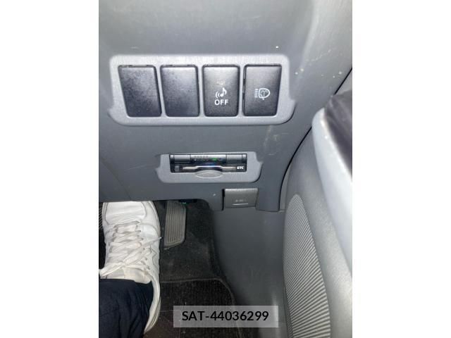 Toyota PRIUS ALPHA 2014-02 7251981-18