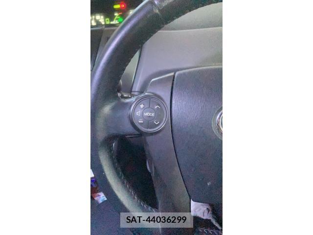 Toyota PRIUS ALPHA 2014-02 7251981-20
