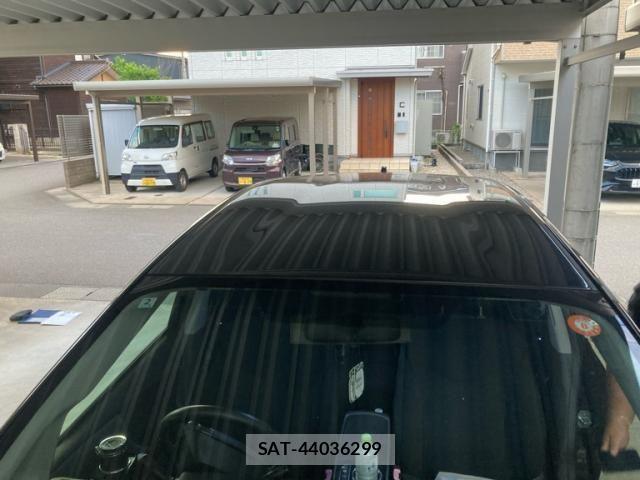 Toyota PRIUS ALPHA 2014-02 7251981-2