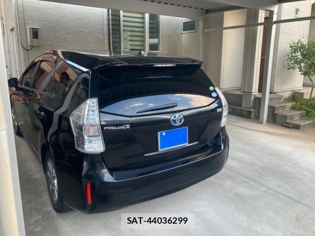 Toyota PRIUS ALPHA 2014-02 7251981-3