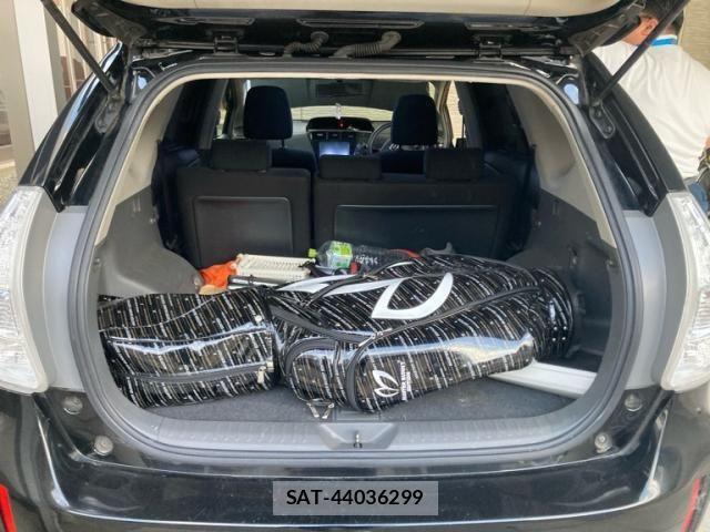 Toyota PRIUS ALPHA 2014-02 7251981-7