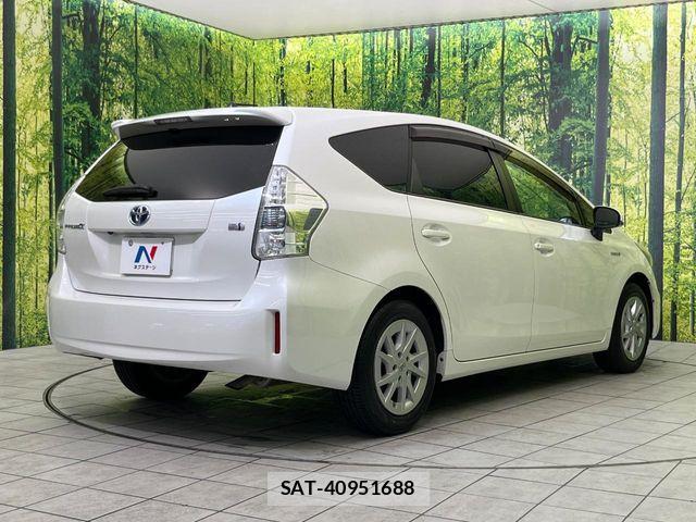 Toyota PRIUS ALPHA 2013-11 7251978-16