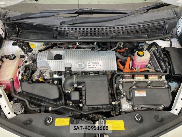 Toyota PRIUS ALPHA 2013-11 7251978-17